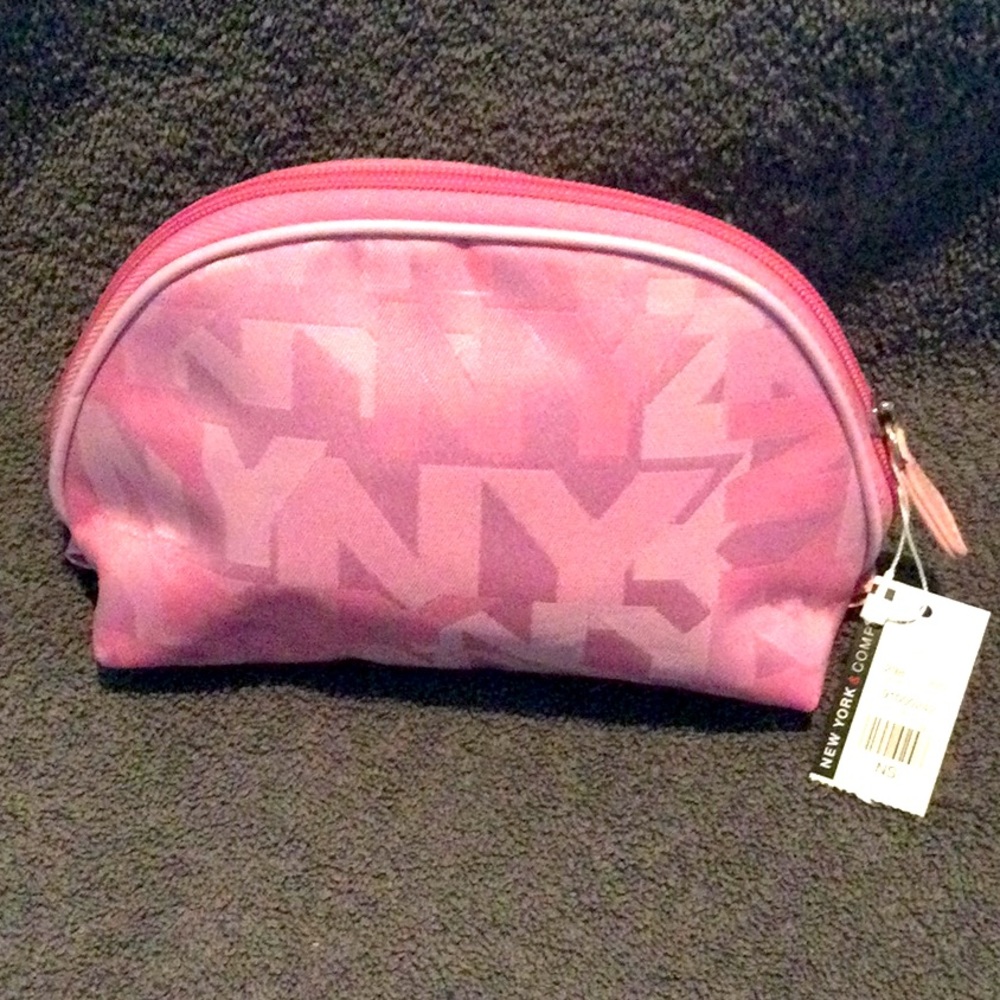 New York & Co new with tags pink  top zip cosmetic pouch